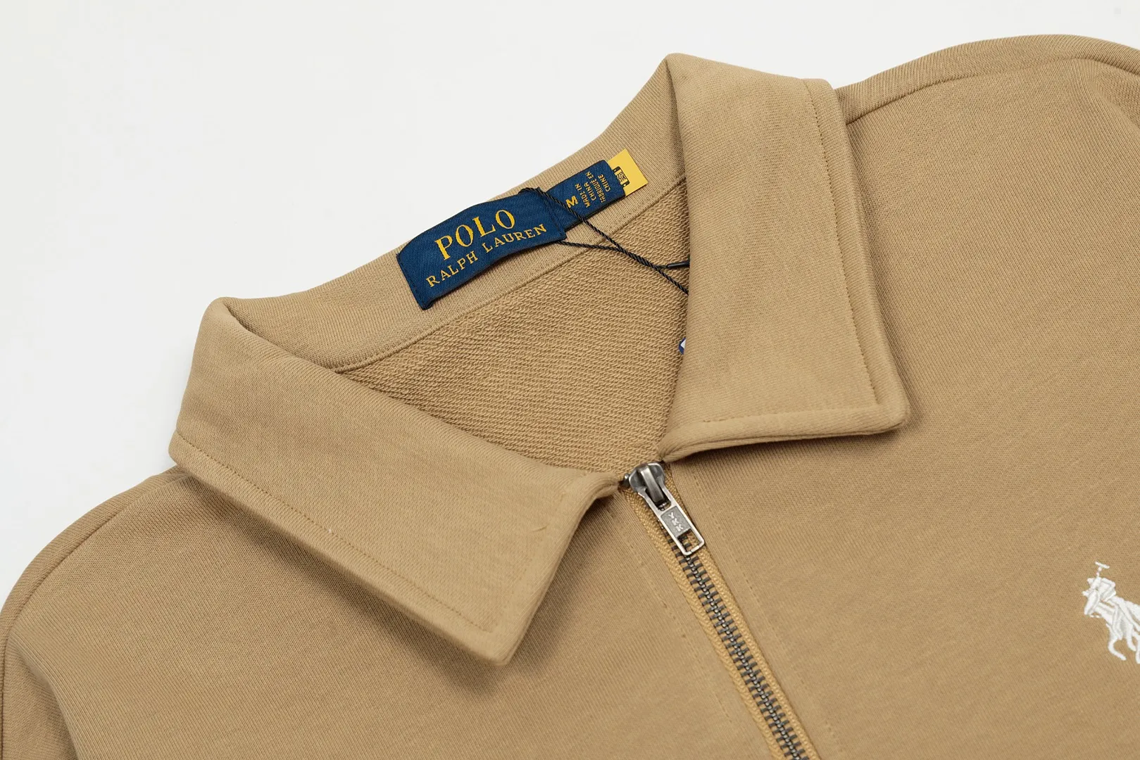🅿️260 "Top quality" Style number: 8091# [Ralph Lauren classic pony embroidered half-zip lapel POLO sweatshirt] ✅Ralph Lauren Ralph Lauren autumn and winter basic versatile polo lapel sweatshirt for men and women ✅High weight pure cotton terry original consistent YKK zipper widened and thickened threads ✅Old money style lazy style full retro style simple popular style ✅Autumn and winter single wear Simple and easy to wear under the hood. A must-have for couples. Size: S-XL. Color: white, khaki, retro green.